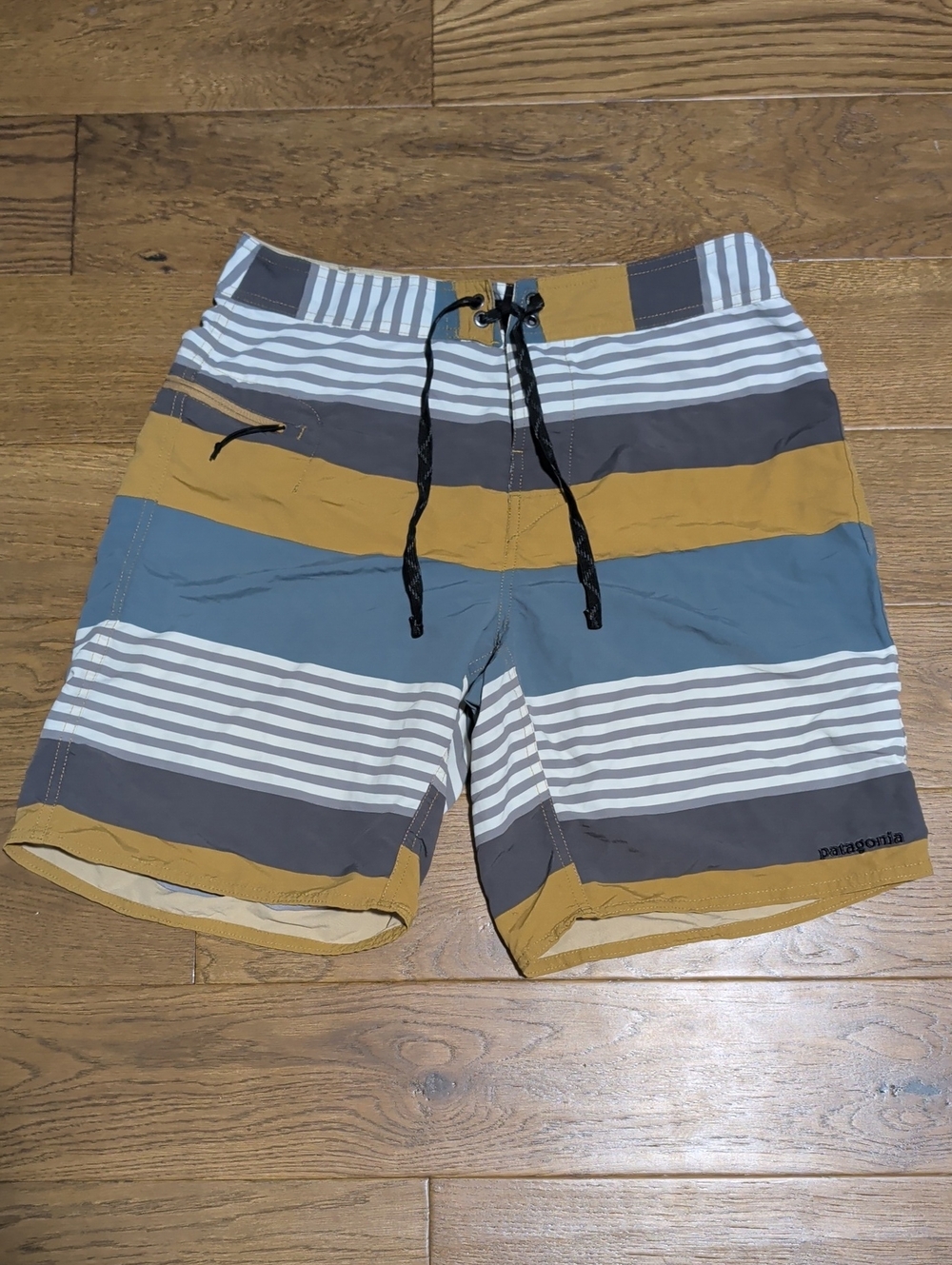 Patagonia Men’s Striped Board Shorts in Mustard, Blue & Gray Size 32